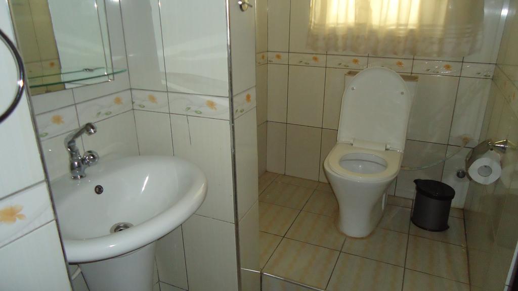 Wadoma Royale Hotel Kumasi Bilik gambar