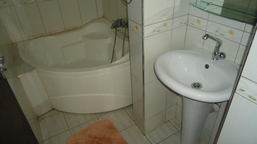 Wadoma Royale Hotel Kumasi Bilik gambar